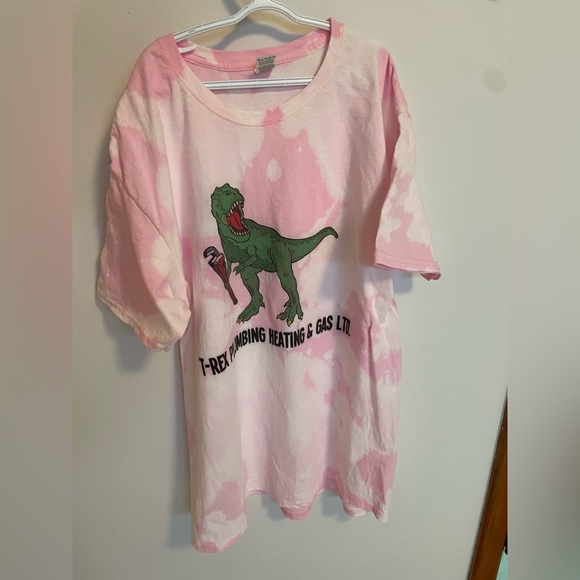 🦖 T-Rex Plumbing Heating & Gas Ltd. Acid Wash Bleach Pink  US L Tee Shirt 🦖 - Picture 9 of 10